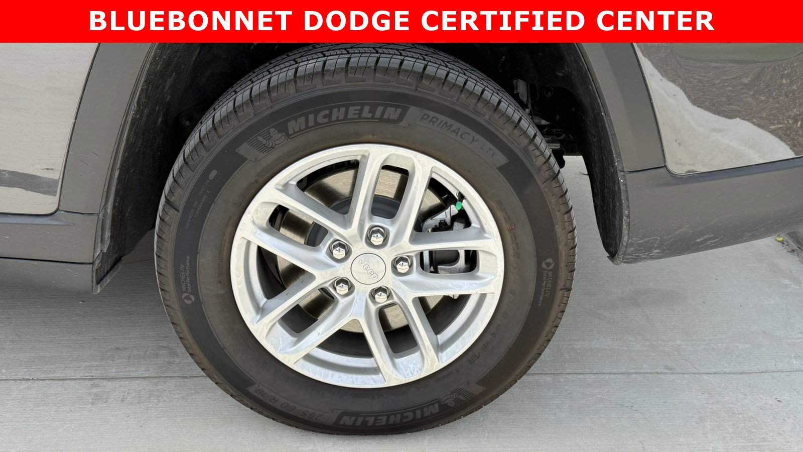 Used 2025 Jeep Grand Cherokee L Laredo image 7