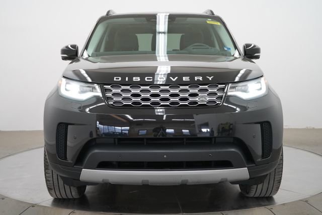 Used 2024 Land Rover Discovery S image 2