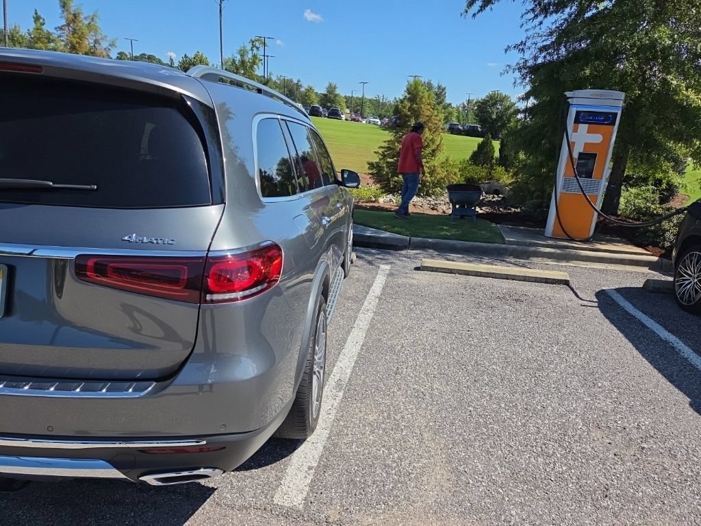 Used 2020 Mercedes-Benz GLS 450 4MATIC image 8