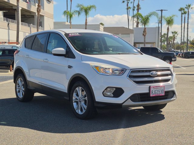 Used 2019 Ford Escape SE FWD image 3
