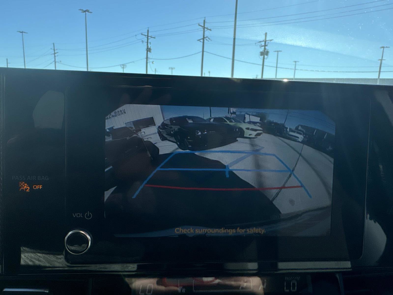 Used 2025 Toyota Sienna LE image 25