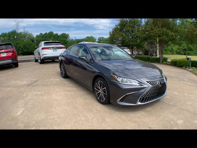 Certified 2023 Lexus ES 350 w/ Premium Package image 2