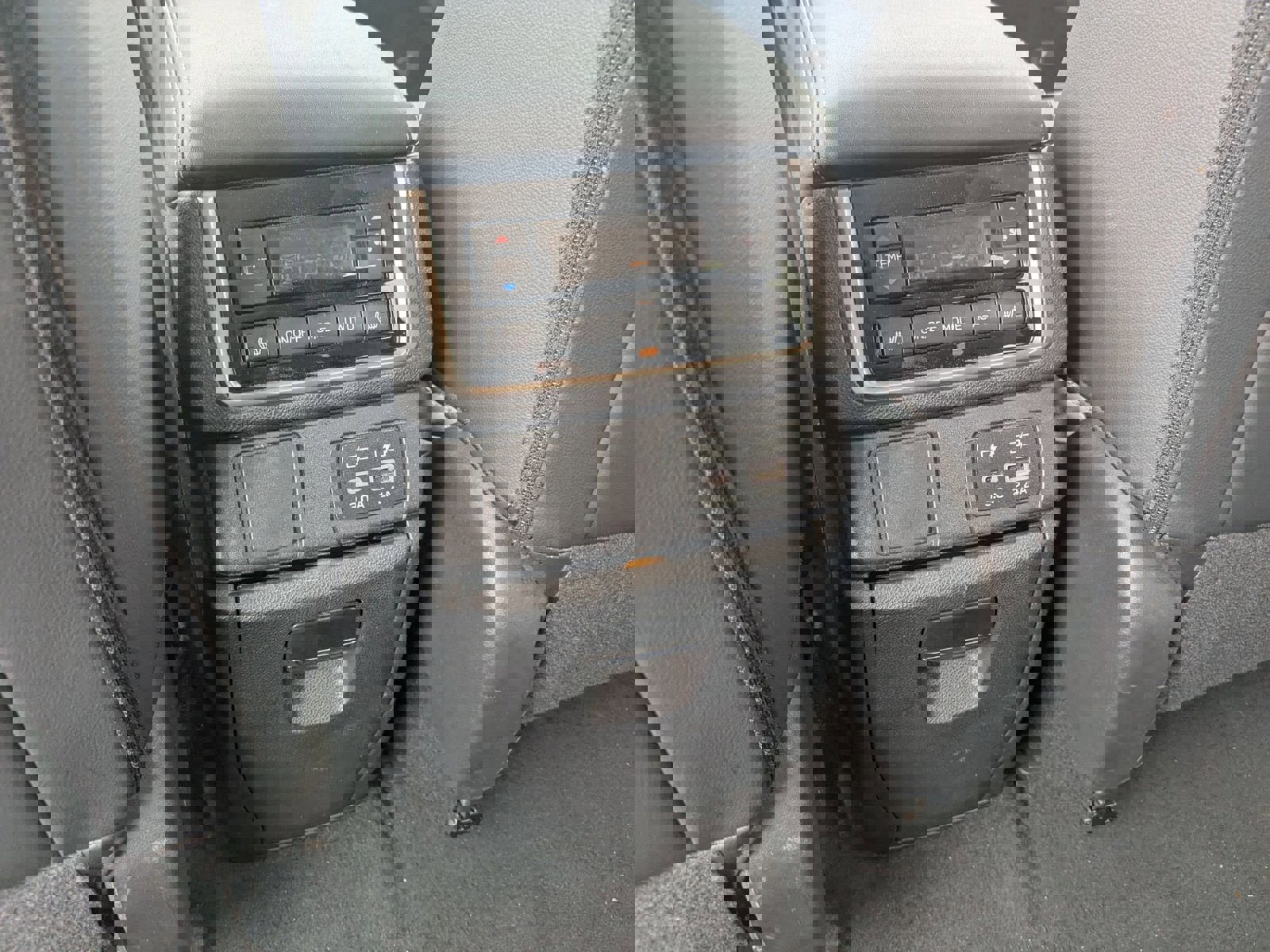 Used 2023 Subaru Ascent Limited w/ Technology Package image 23