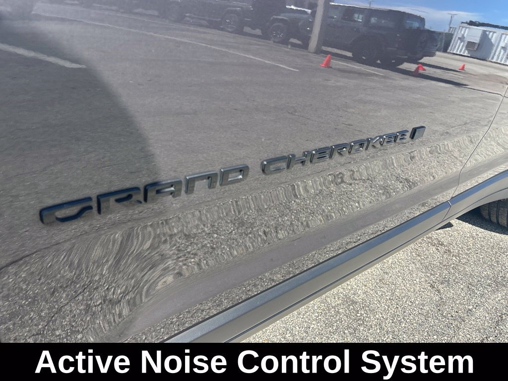 Certified 2025 Jeep Grand Cherokee L Limited w/ Luxury Tech Group II AWD/4WD image 20