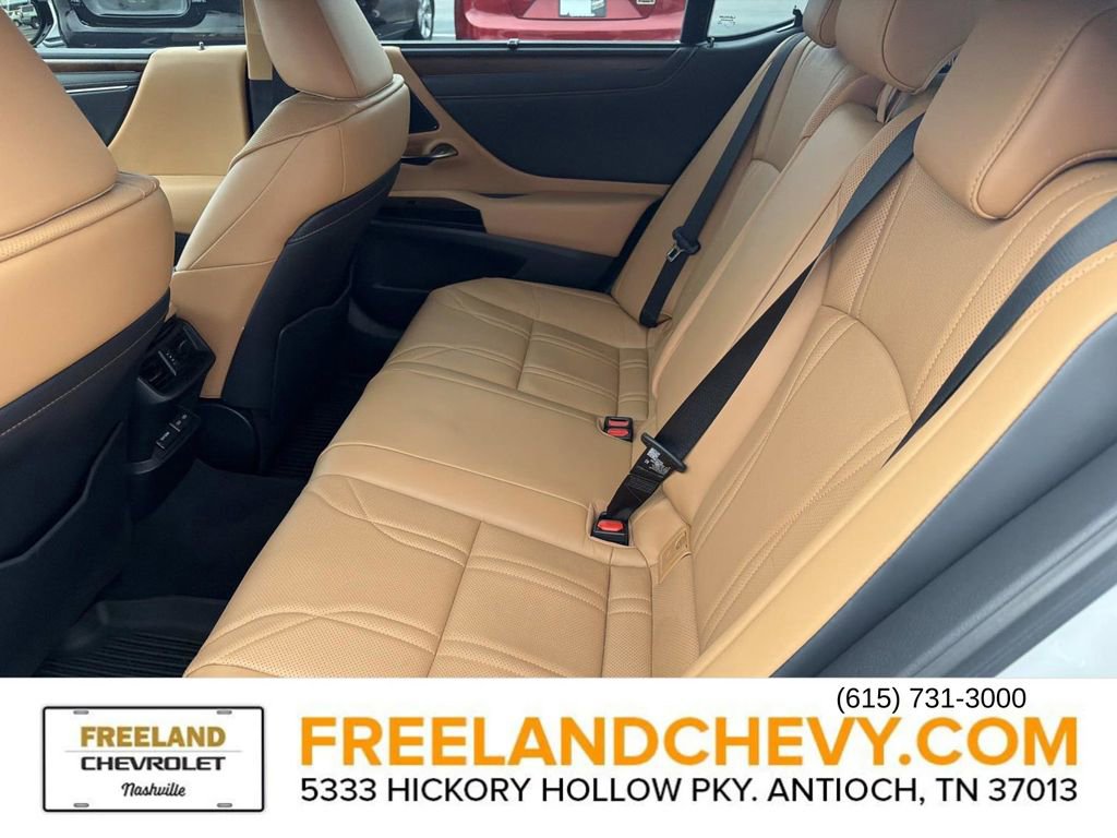 Used 2024 Lexus ES 300h Ultra Luxury image 17