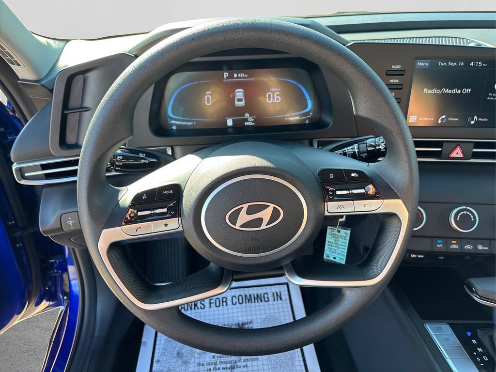 Certified 2024 Hyundai Elantra SE image 24