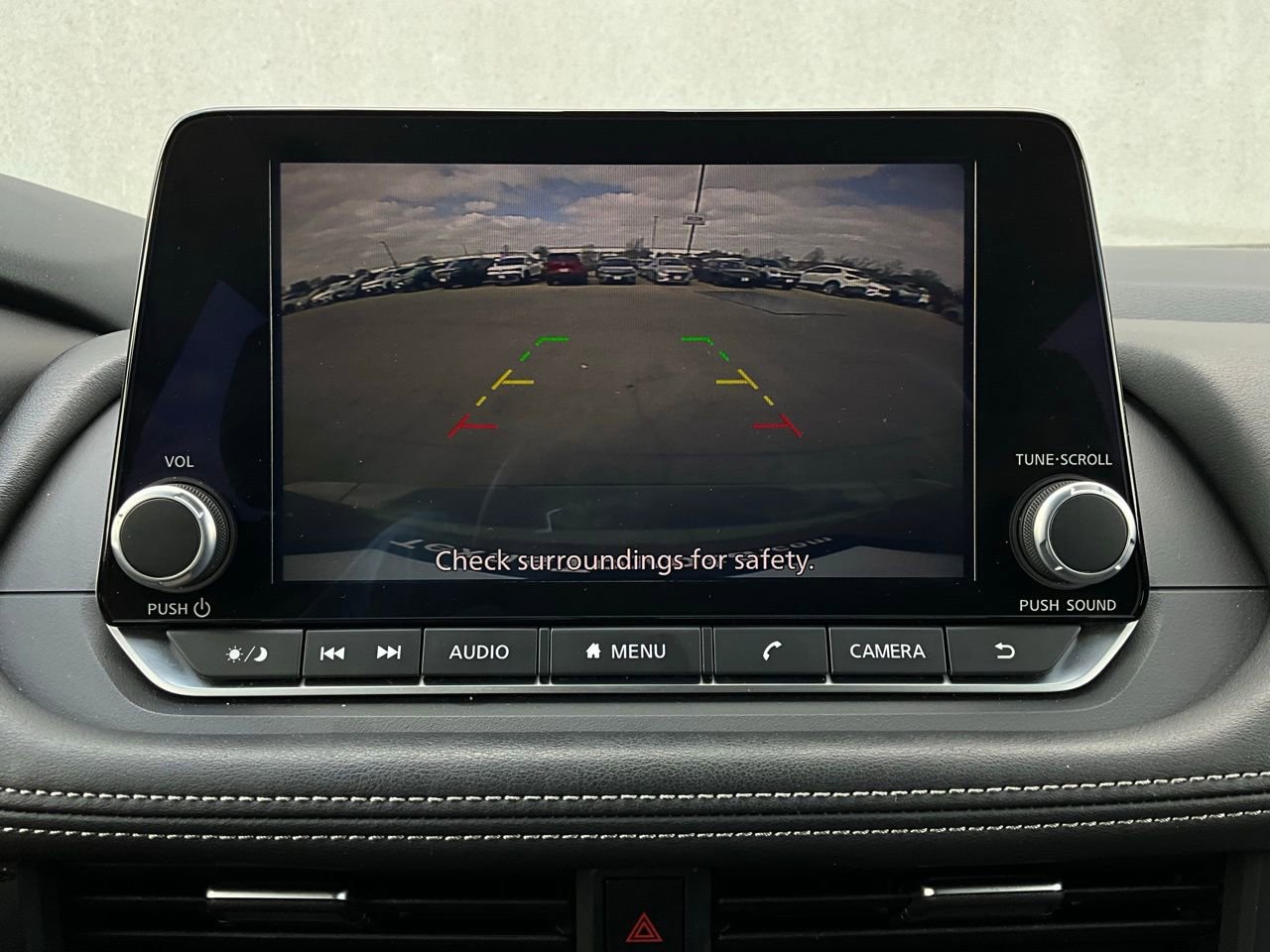 Used 2025 Nissan Rogue SV image 31