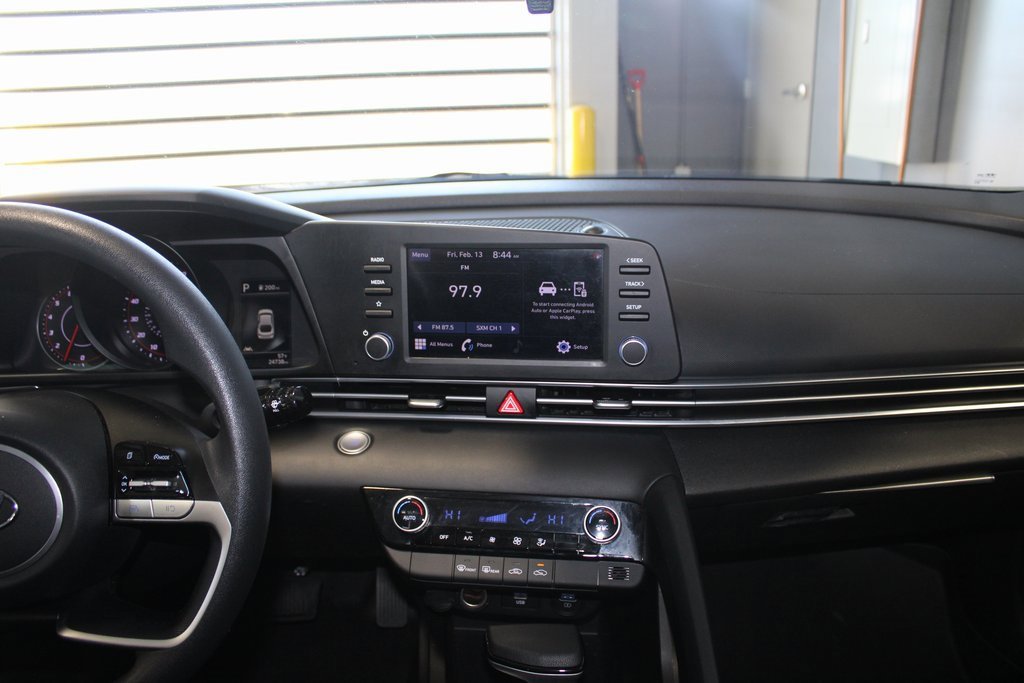 Used 2023 Hyundai Elantra SEL image 23