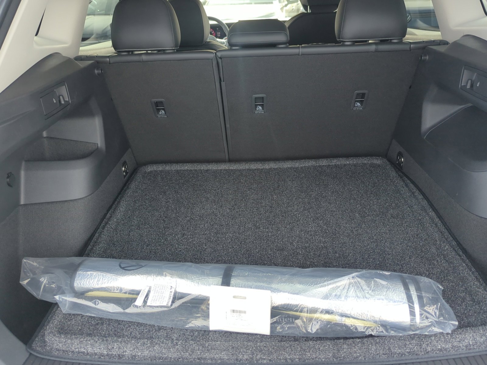 New 2025 Volkswagen Tiguan SE image 30