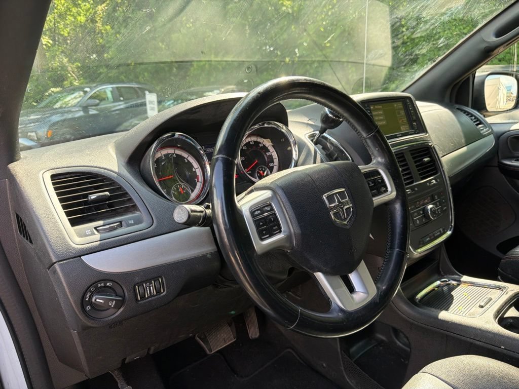 Used 2019 Dodge Grand Caravan GT FWD image 16