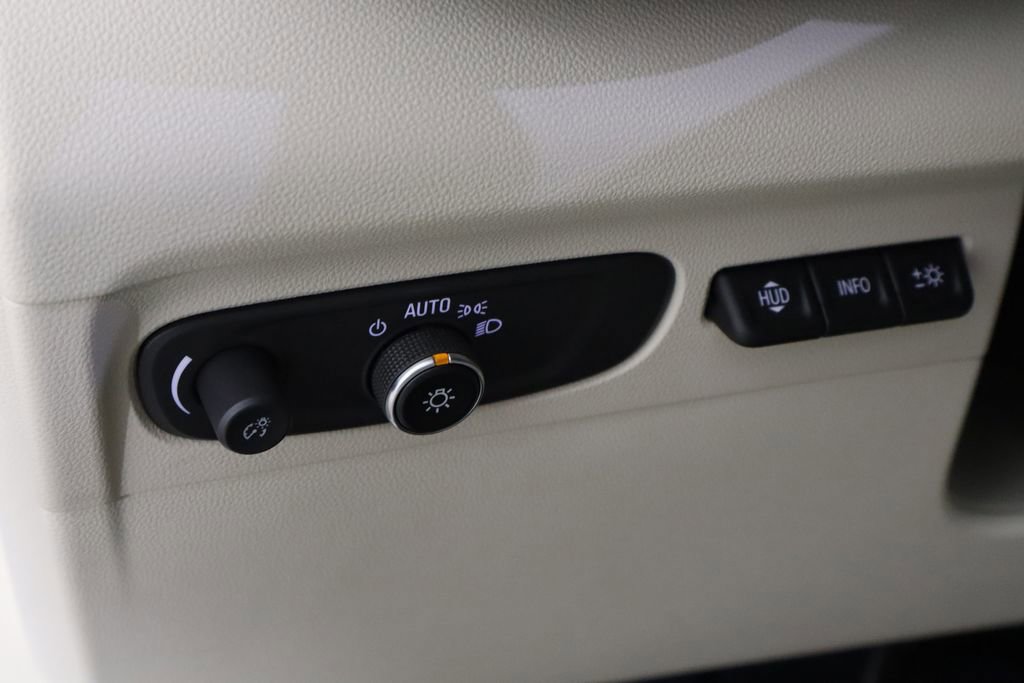 Used 2023 Buick Envision Avenir FWD image 23