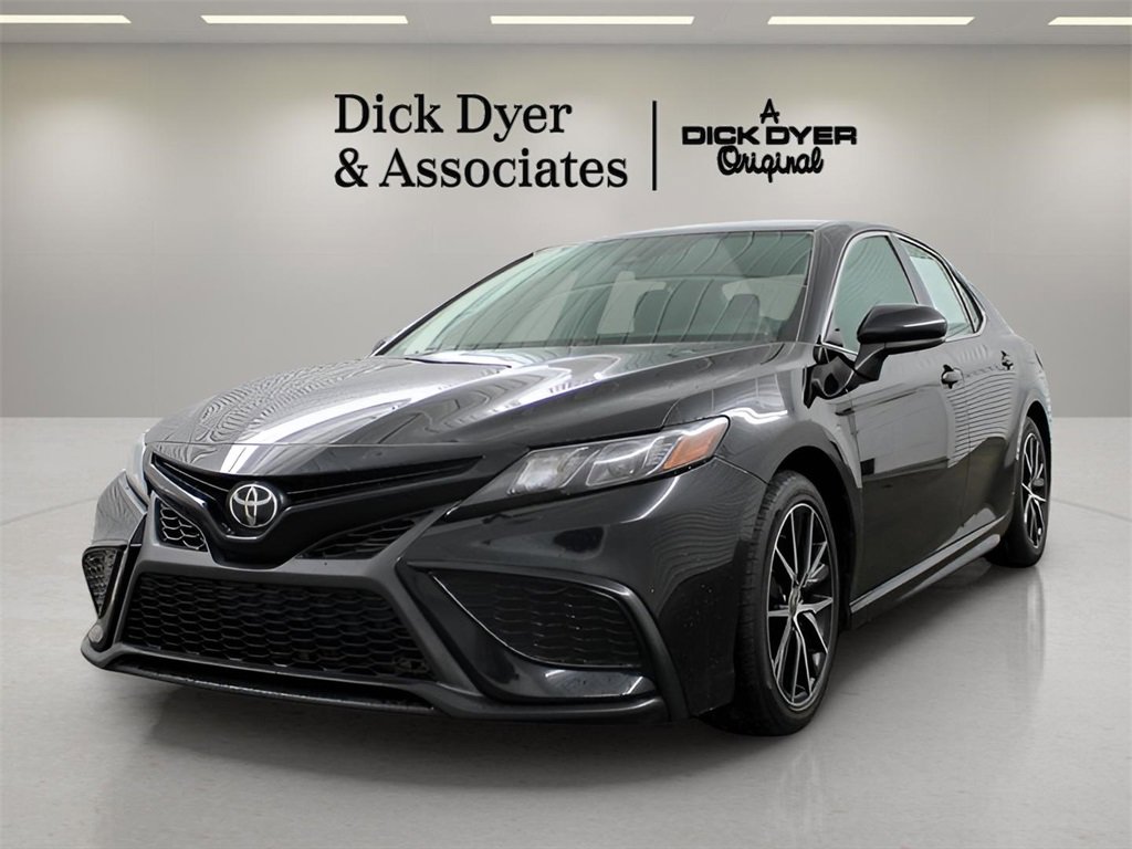 Used 2021 Toyota Camry SE image 9