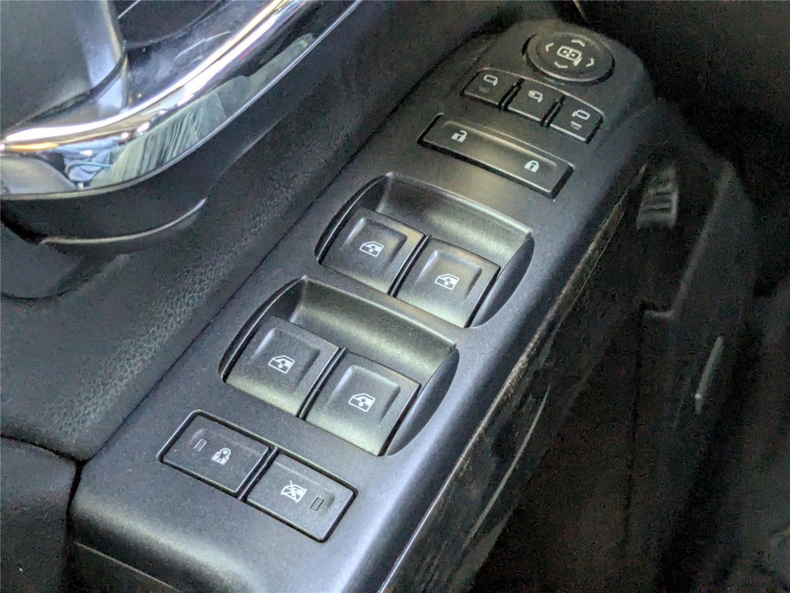 Used 2016 GMC Sierra 3500 Denali w/ Duramax Plus Package image 25