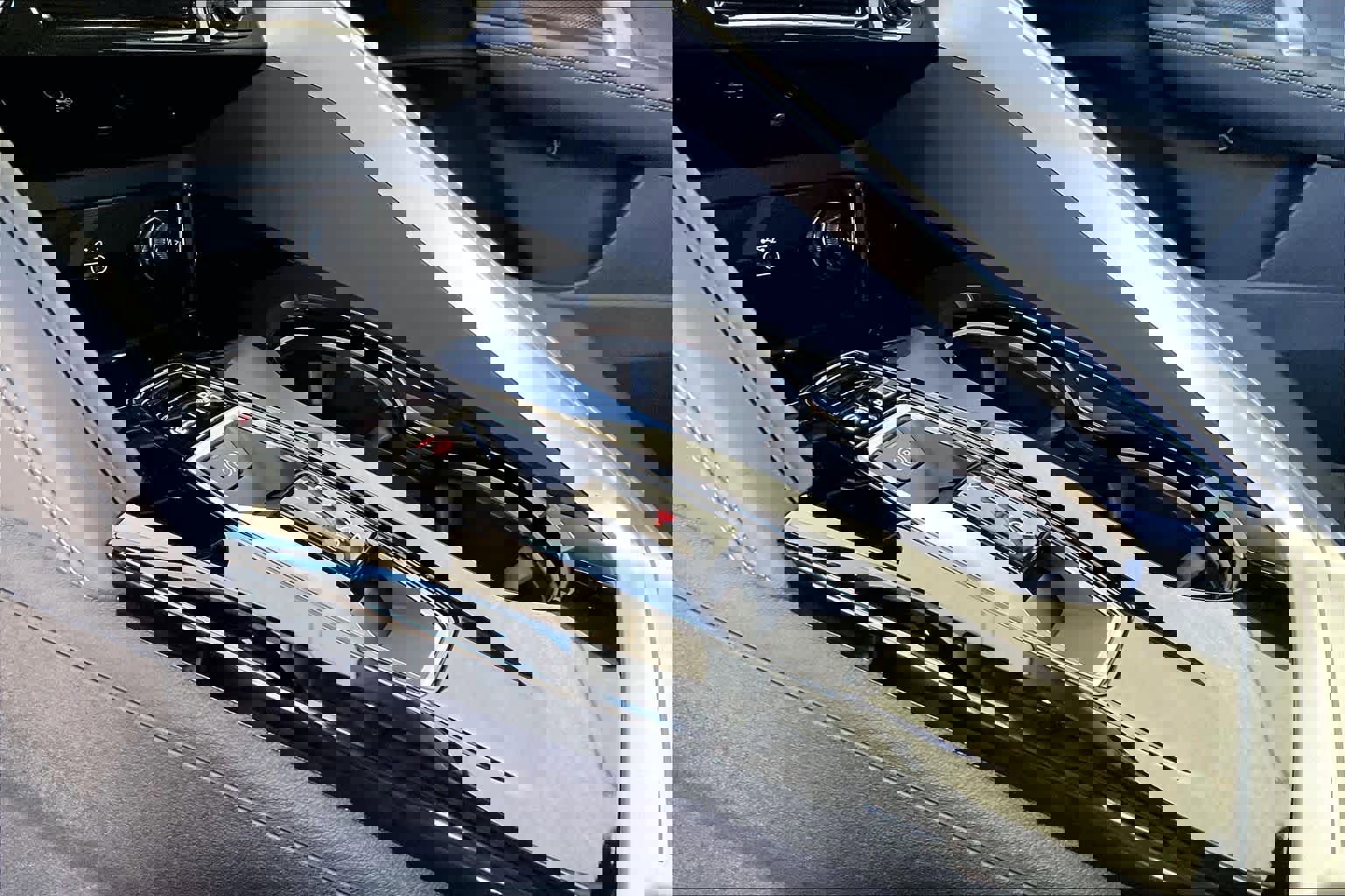 Used 2025 Audi Q5 Premium w/ Convenience Package image 16