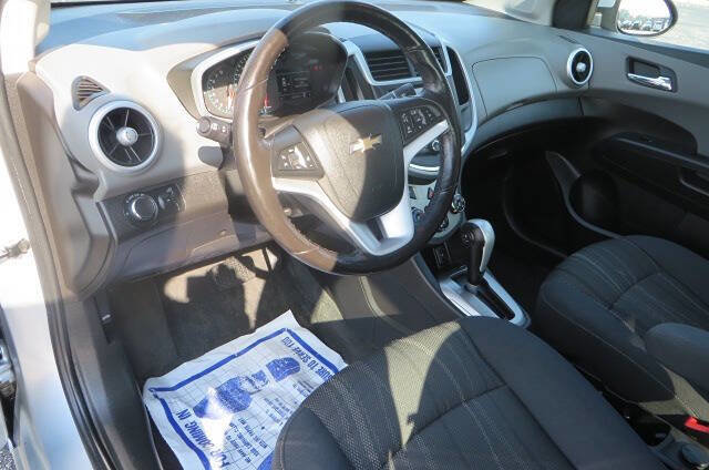 Used 2017 Chevrolet Sonic LT w/ Convenience Package image 11