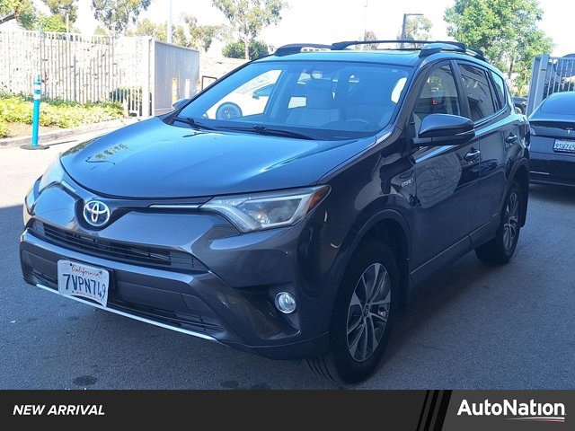 Used 2016 Toyota RAV4 XLE video 1