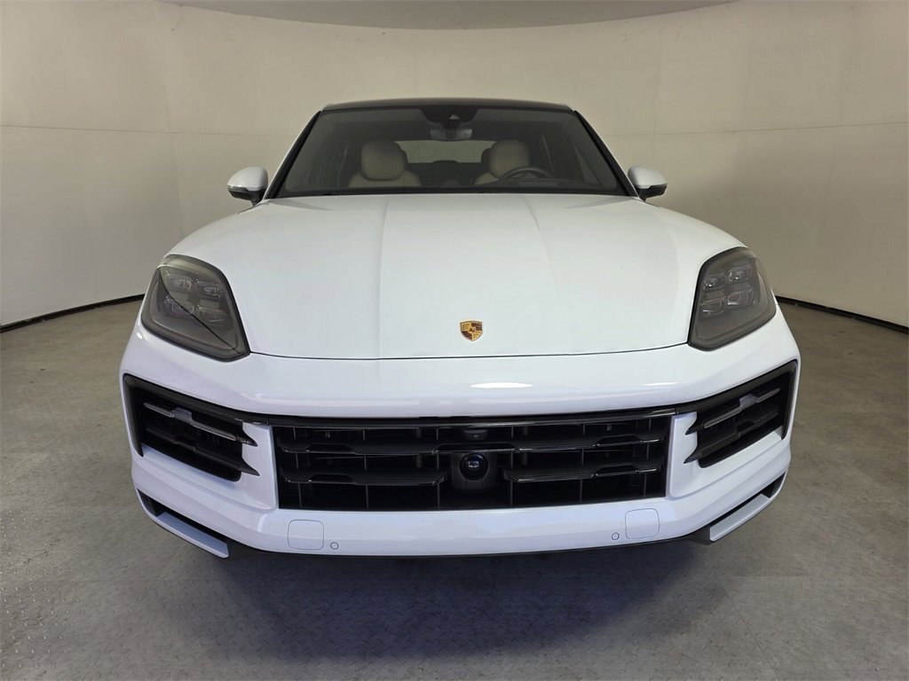Used 2024 Porsche Cayenne S image 2