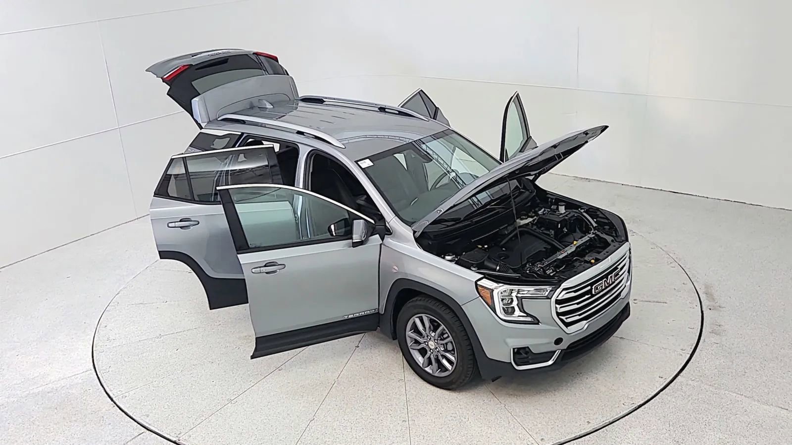 Used 2023 GMC Terrain SLT image 48