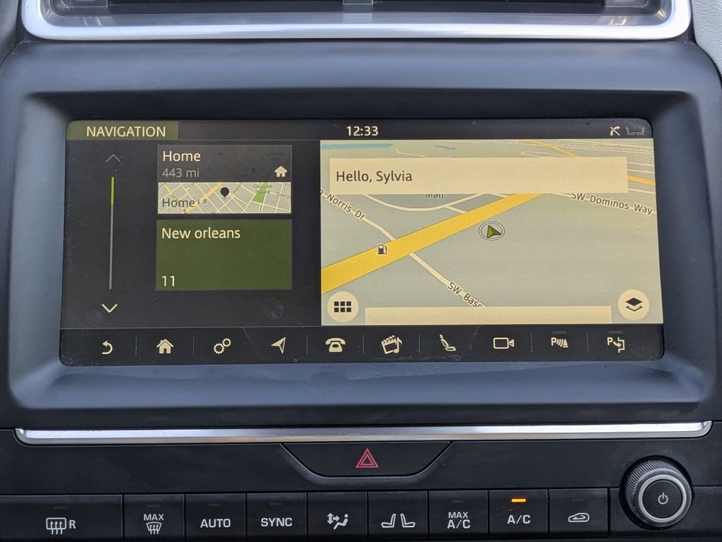 Used 2019 Jaguar E-PACE R-Dynamic SE image 30