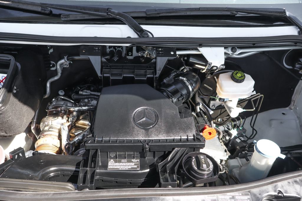 Used 2024 Mercedes-Benz Sprinter 2500 w/ Acoustic Package image 15