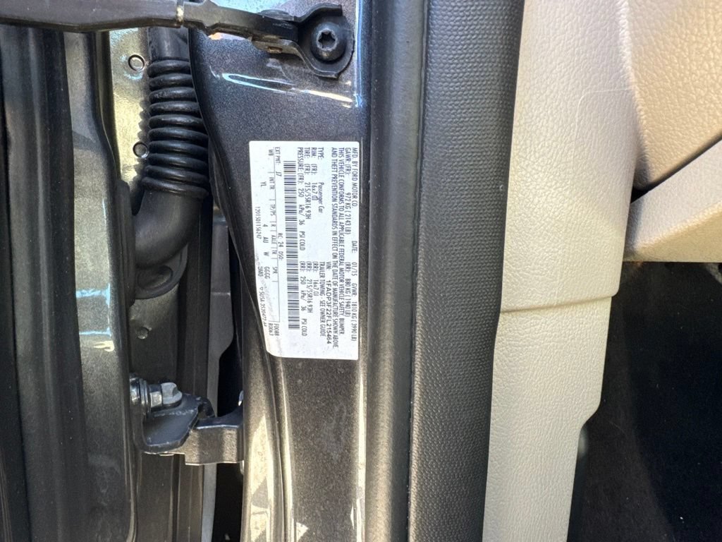 Used 2015 Ford Focus SE w/ Reverse Sensing Package FWD image 14