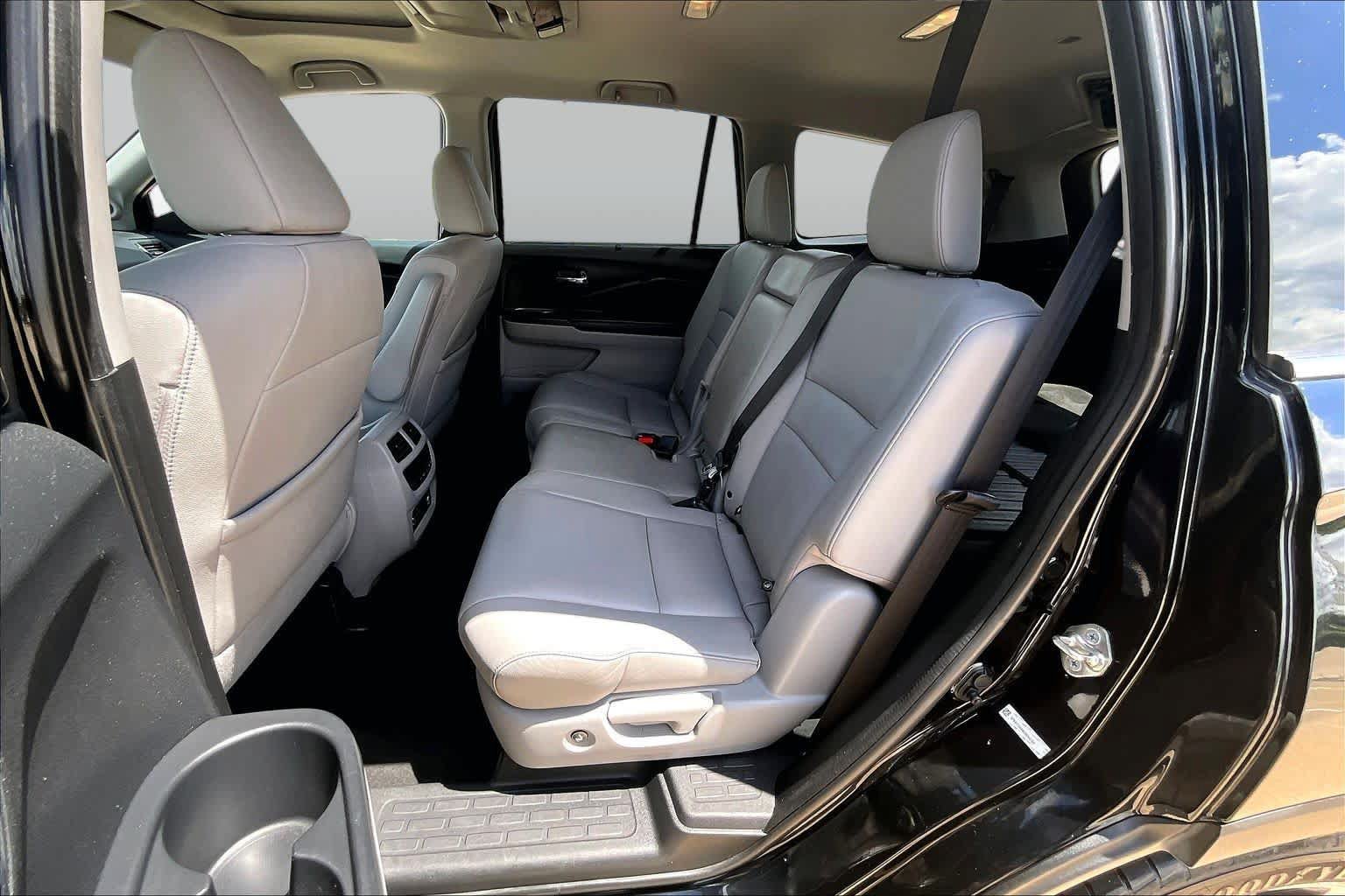 Used 2016 Honda Pilot Touring image 21