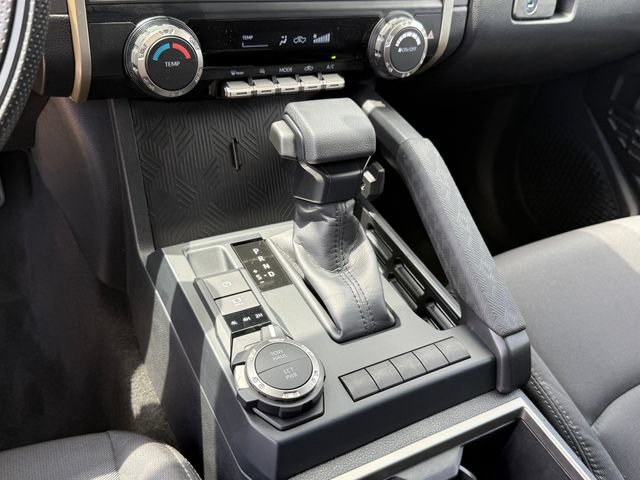 Used 2026 Toyota Tacoma SR5 AWD/4WD image 18