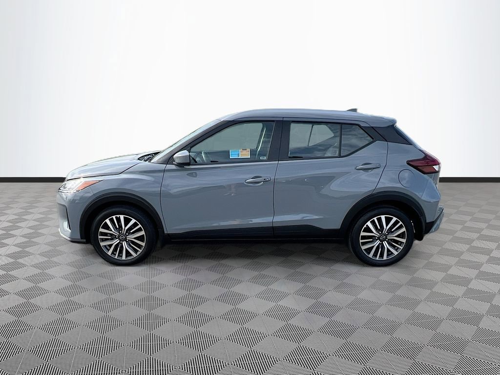 Used 2023 Nissan Kicks SV image 4