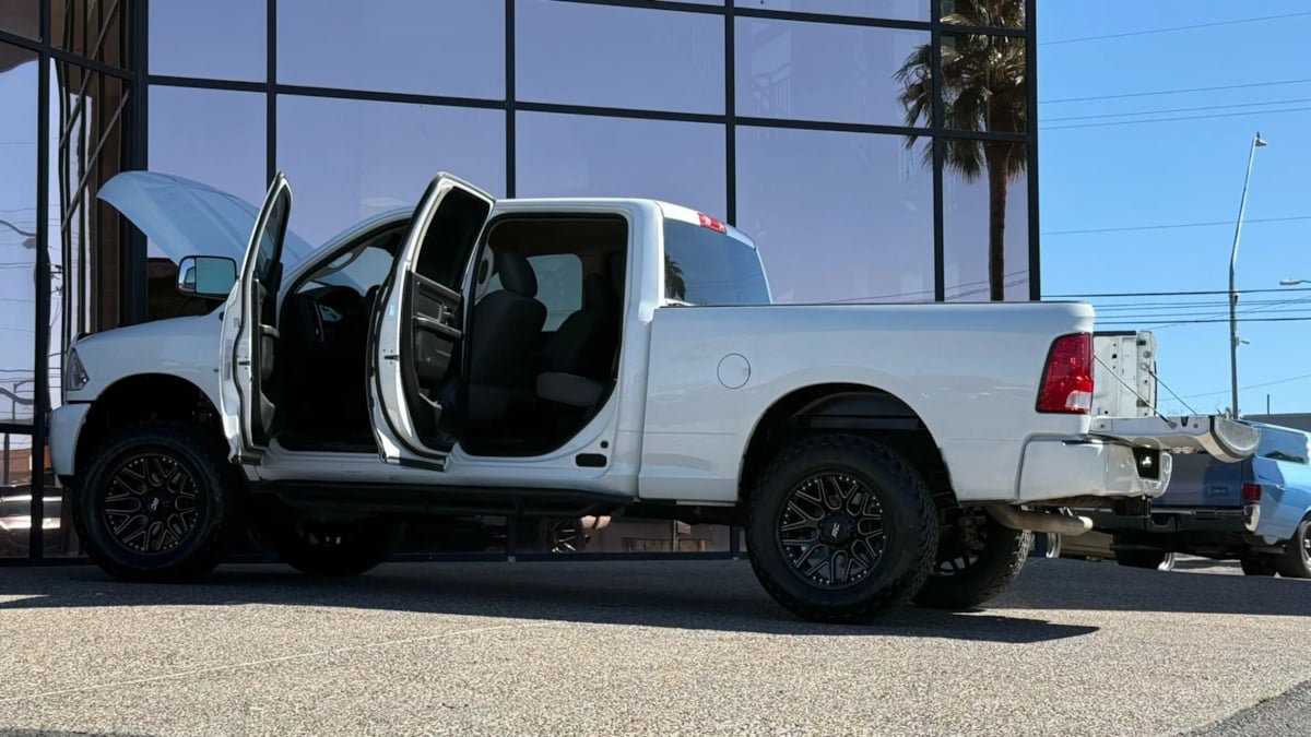 Used 2016 RAM 3500 Tradesman w/ Popular Equipment Group AWD/4WD image 43