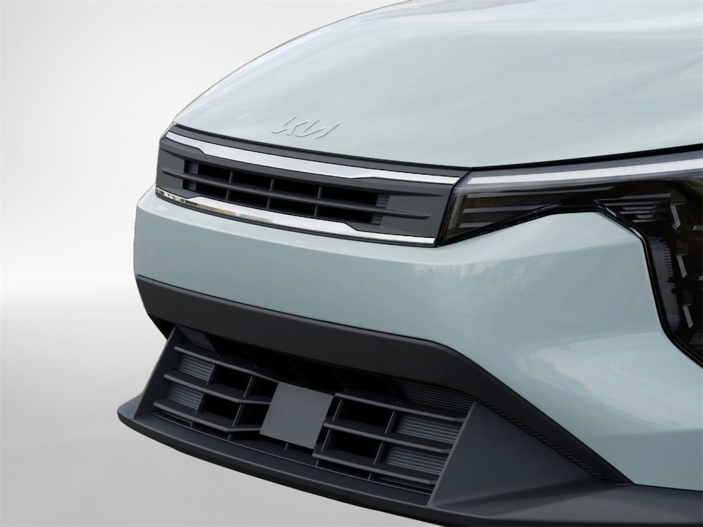 New 2025 Kia K4 LXS image 12