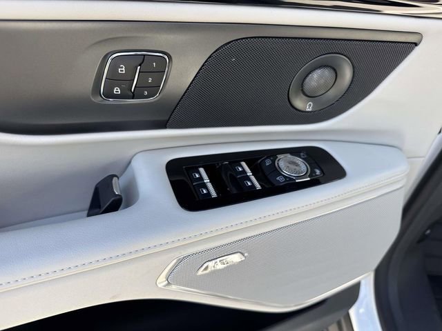 New 2026 Lincoln Nautilus Reserve w/ Jet Appearance Package image 19