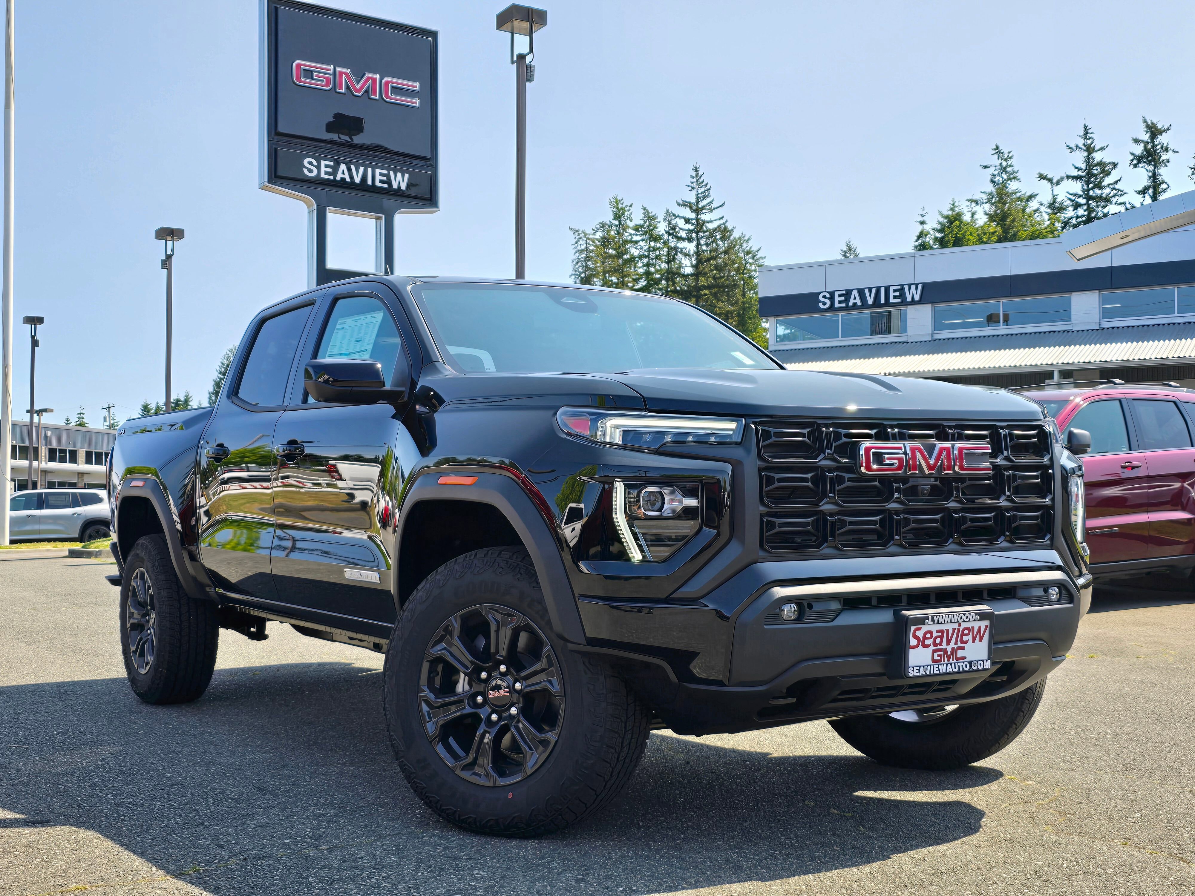 New 2025 GMC Canyon Elevation w/ Convenience Package image 1