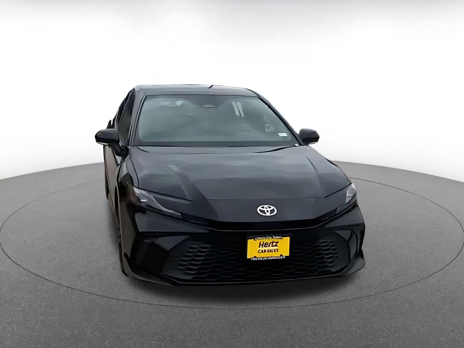 Used 2026 Toyota Camry SE FWD image 3