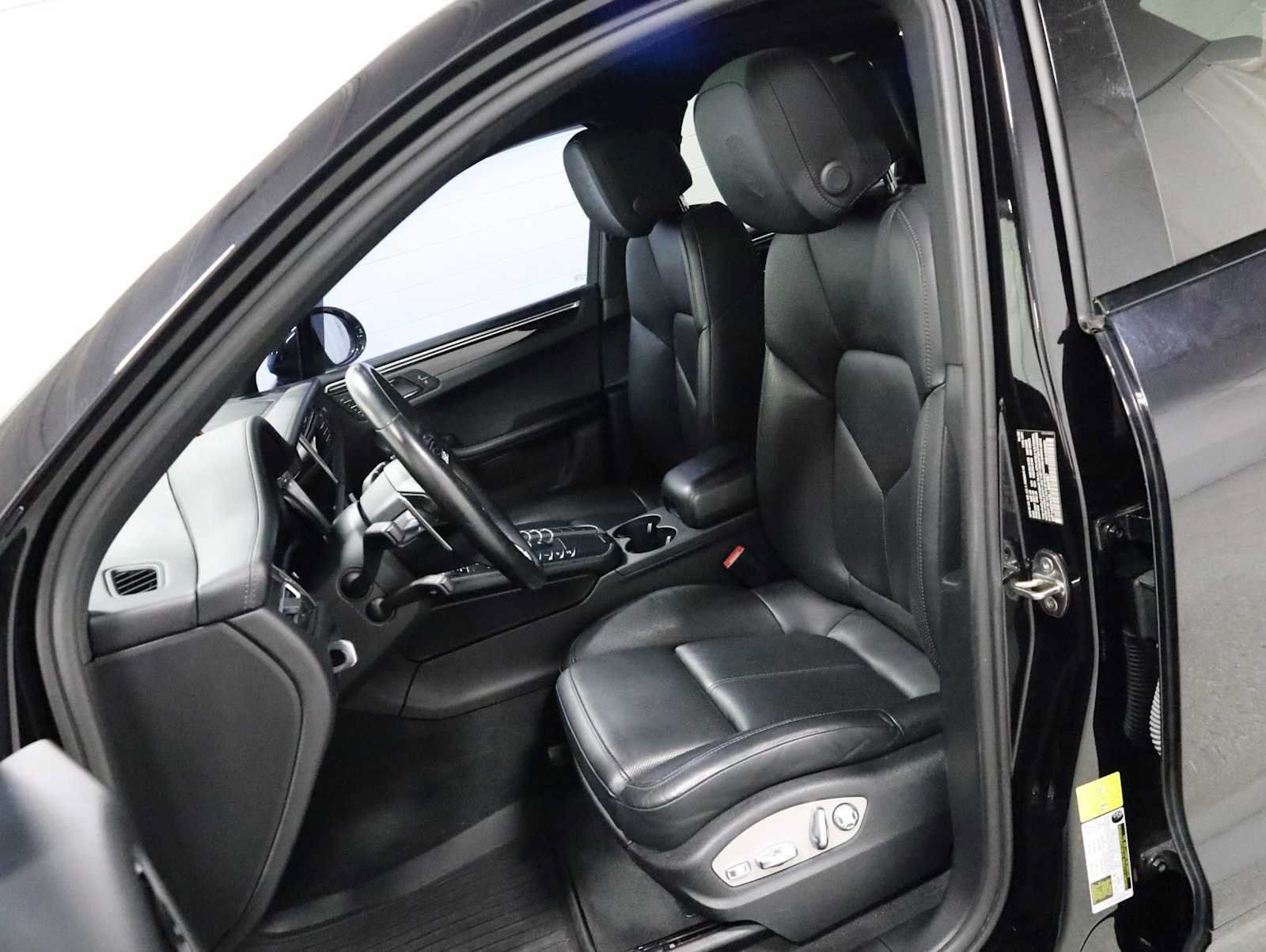 Used 2020 Porsche Macan GTS AWD/4WD image 5