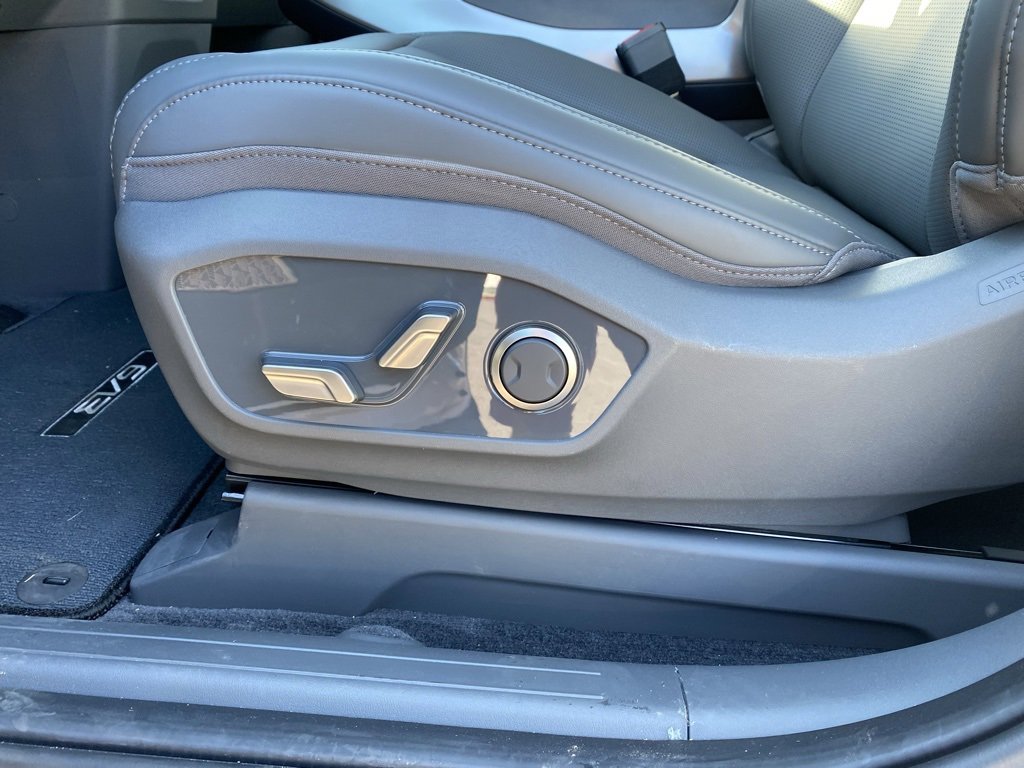 New 2026 Kia EV9 Light image 23