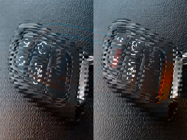 Used 2018 Jeep Cherokee Limited w/ Trailer Tow Group image 35