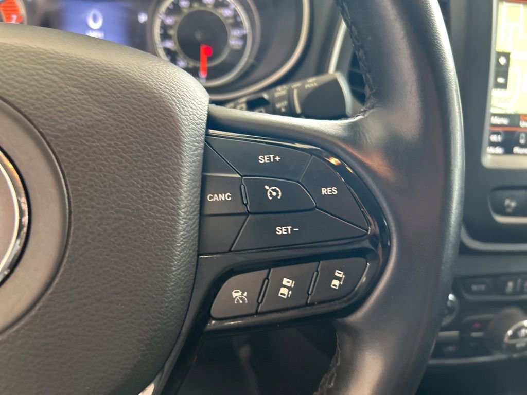 Used 2023 Jeep Cherokee Altitude Lux image 45