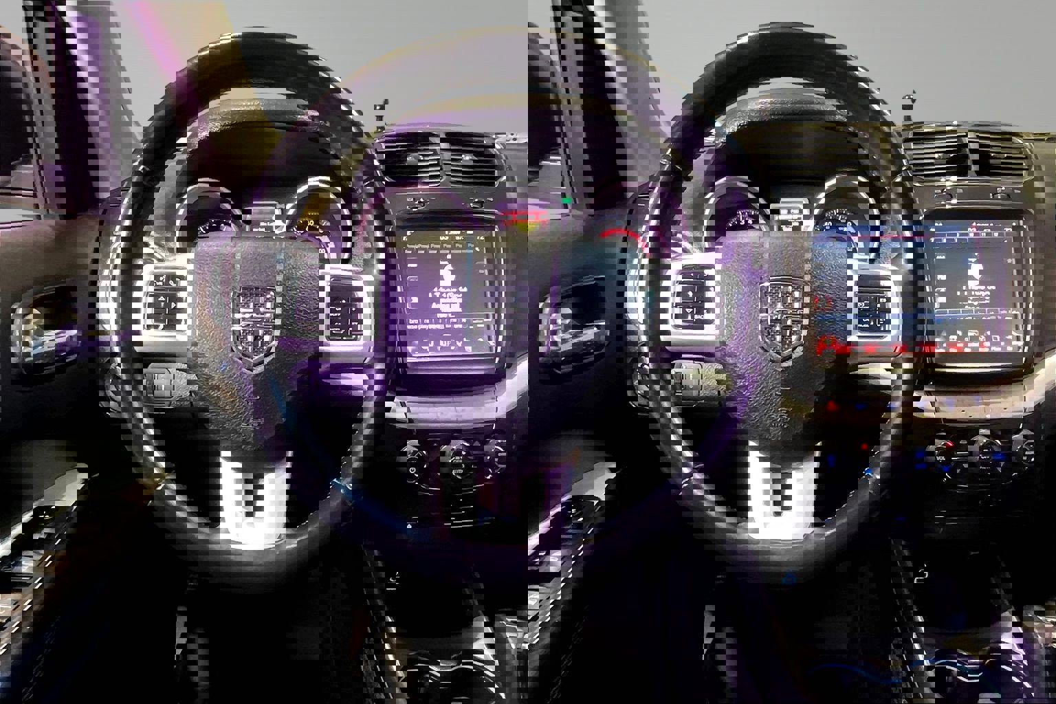 Used 2019 Dodge Journey SE FWD image 8