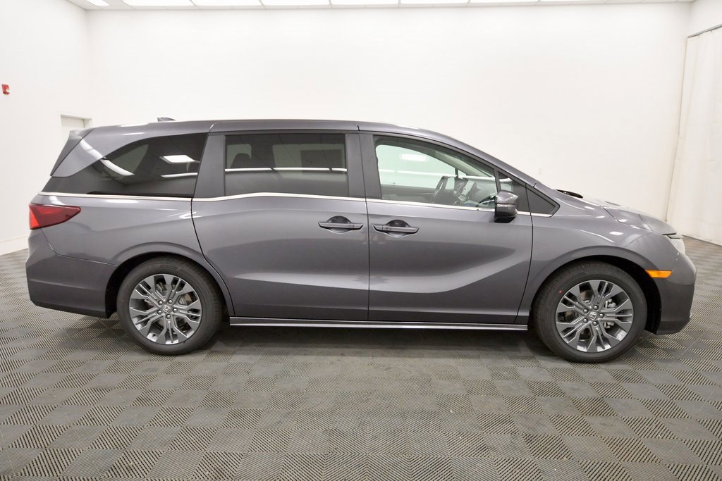 New 2026 Honda Odyssey Touring image 8