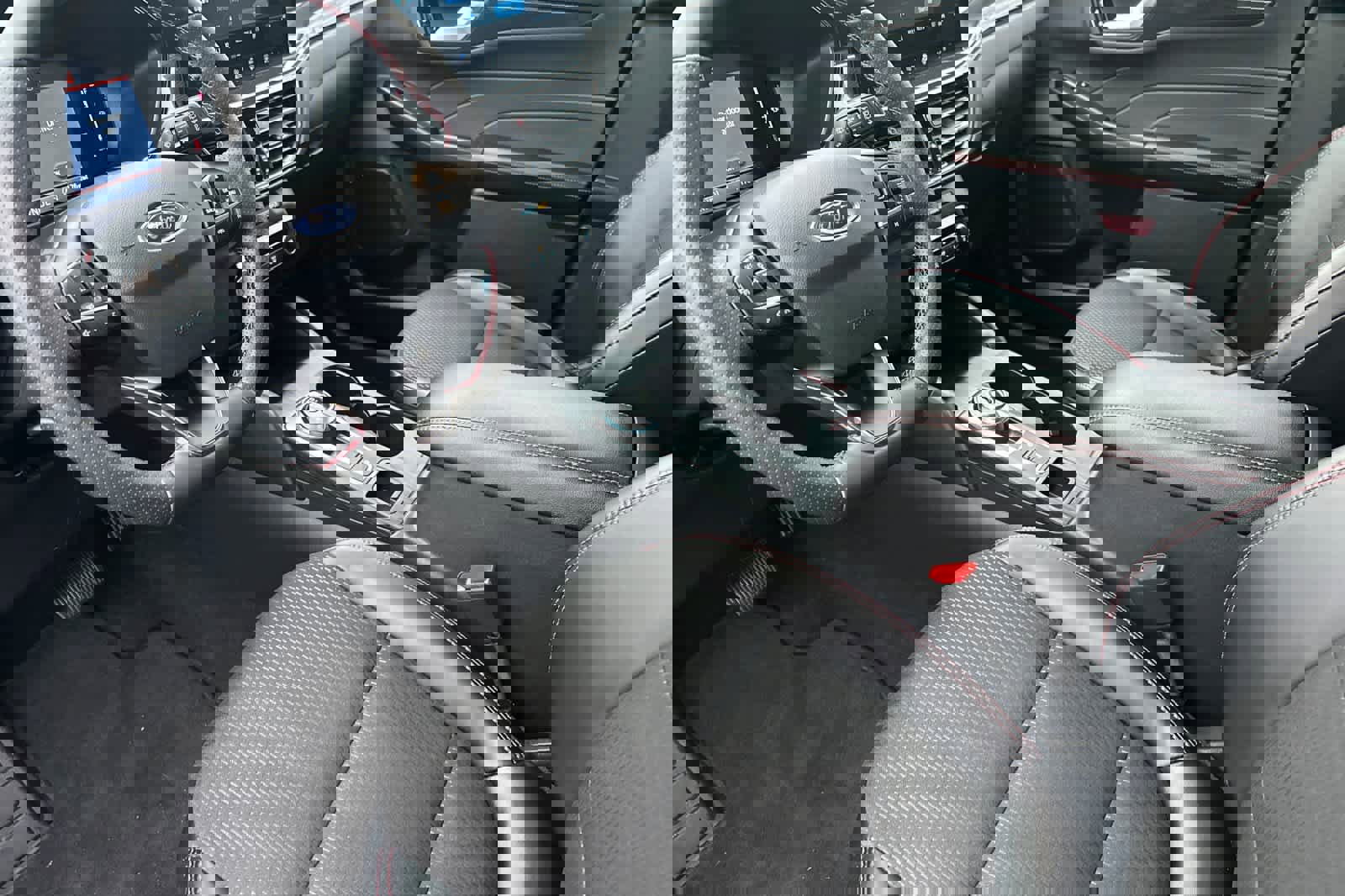 Certified 2025 Ford Escape ST-Line w/ Tech Pack #1 image 11