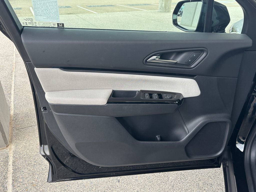 Used 2025 Honda Prologue EX image 26