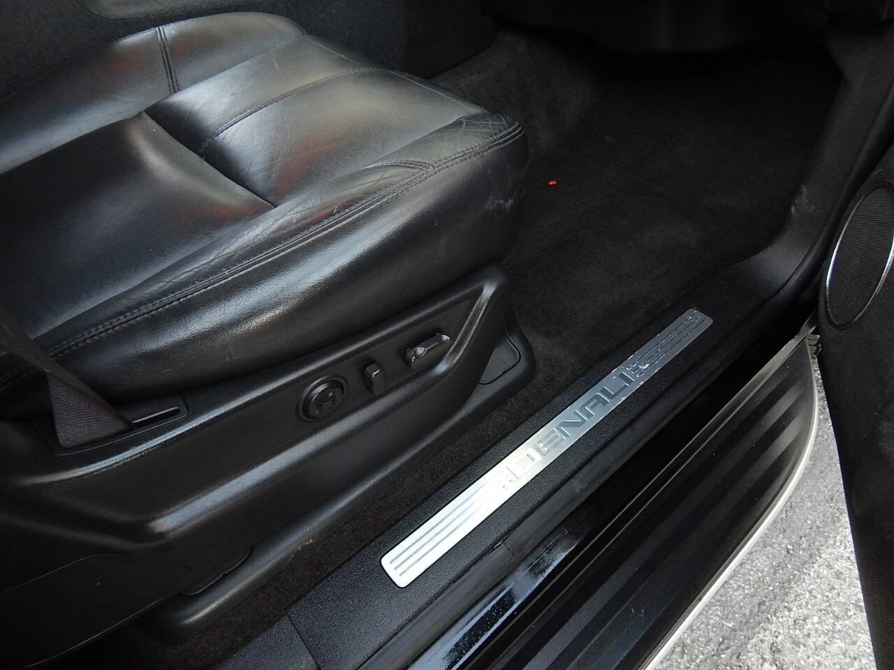 Used 2007 GMC Yukon XL Denali AWD/4WD image 35