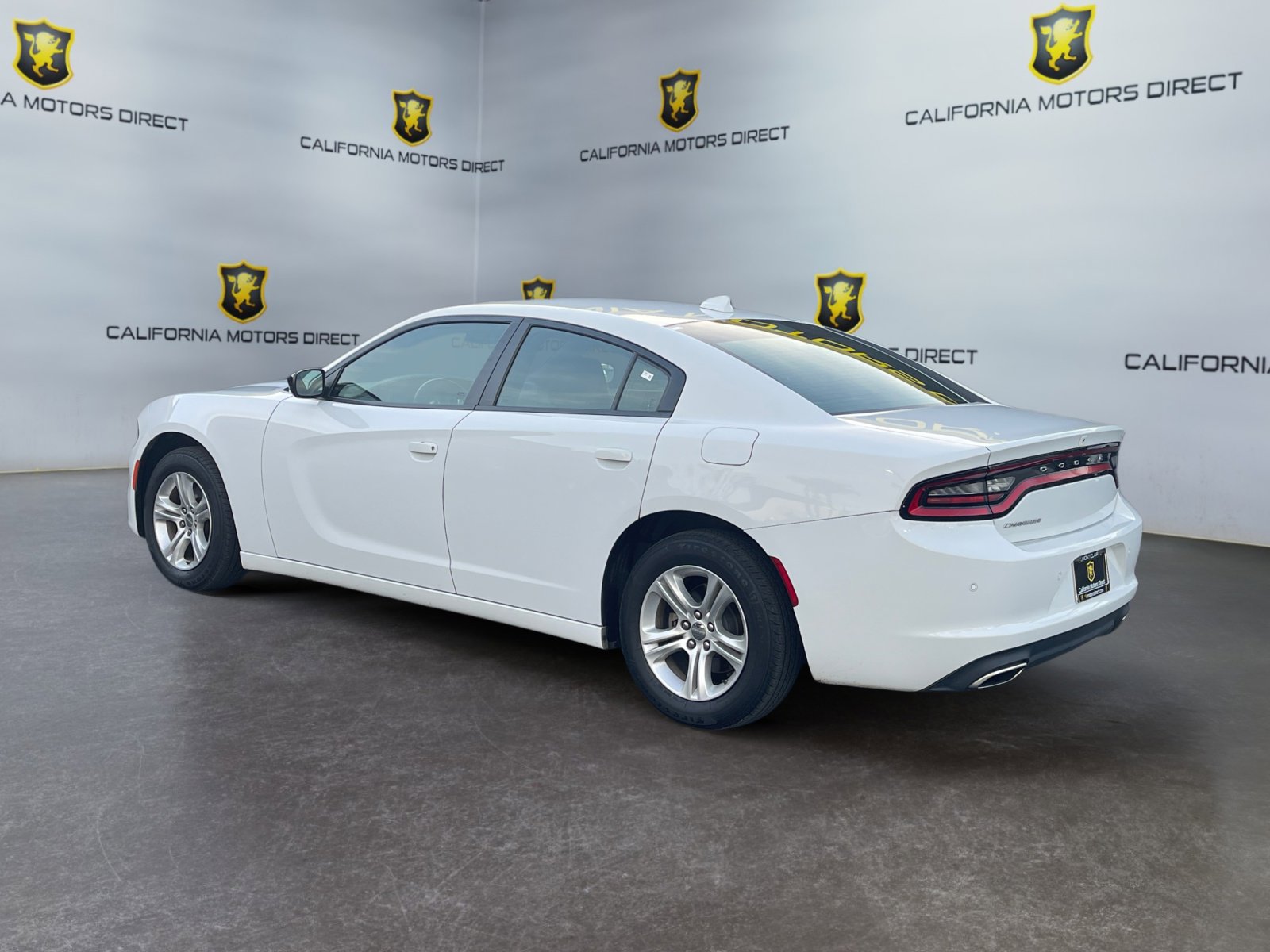 Used 2023 Dodge Charger SXT image 3