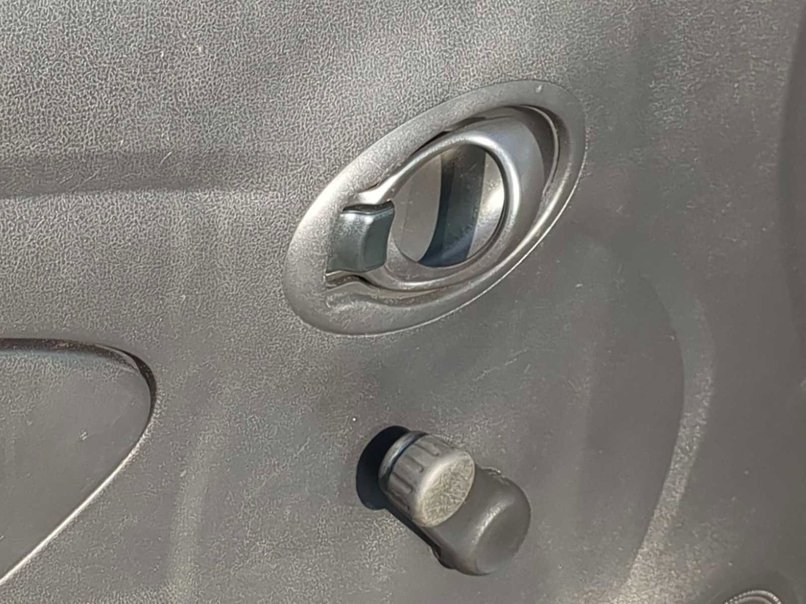 Used 2019 Nissan Versa S Plus image 20