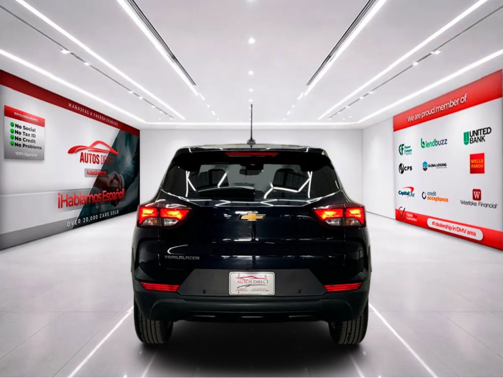 Used 2021 Chevrolet TrailBlazer LS FWD image 7