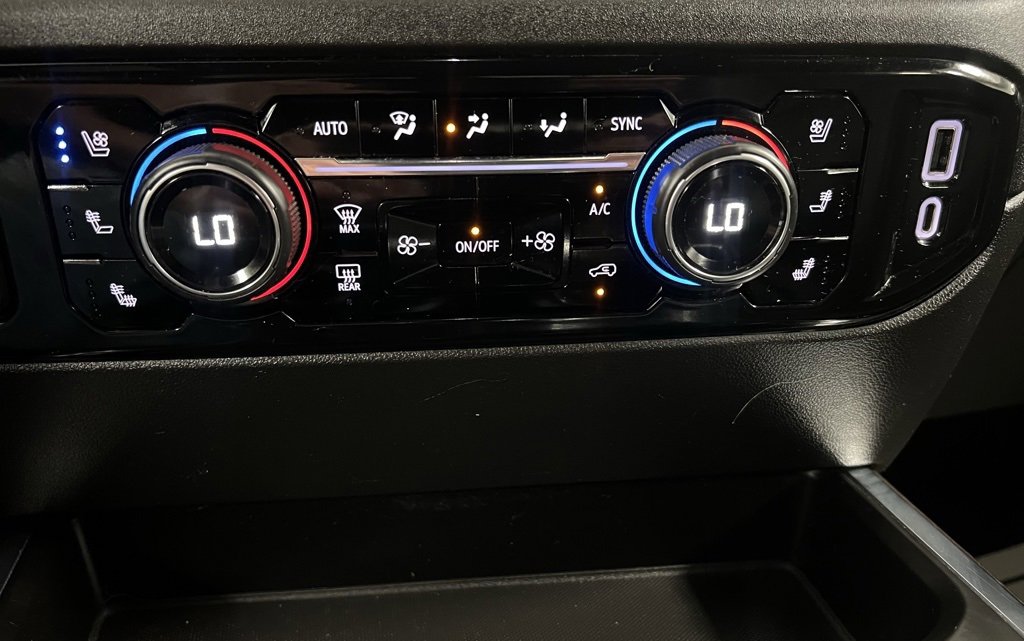 Used 2022 Chevrolet Silverado 1500 High Country image 44