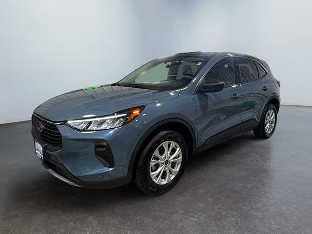 Used 2023 Ford Escape Active w/ Tech Pack #1 AWD/4WD image 1