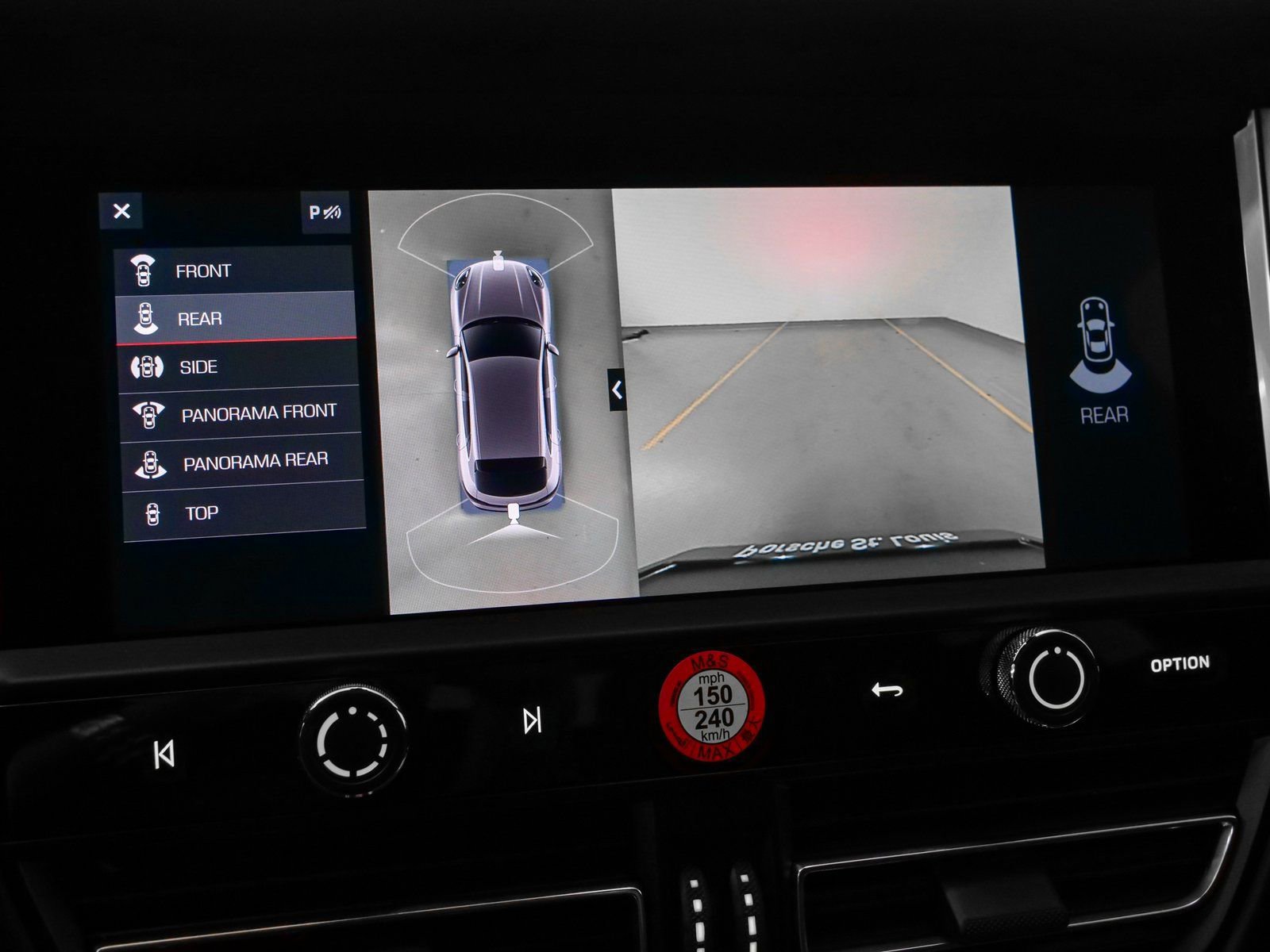 Certified 2025 Porsche Macan image 39