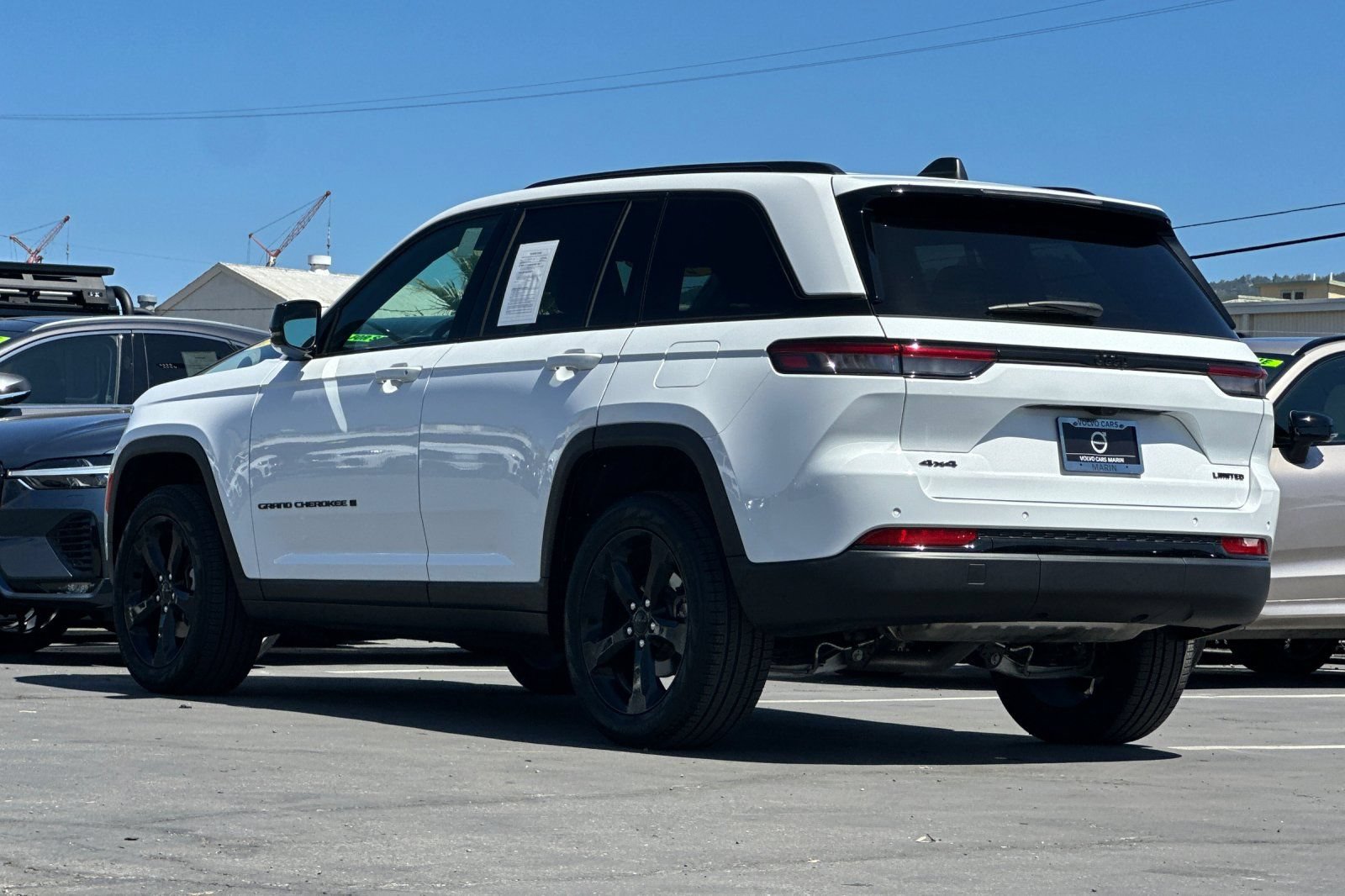 Used 2025 Jeep Grand Cherokee Limited w/ Black Appearance Package AWD/4WD image 6