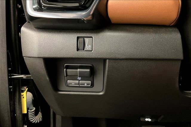 Used 2023 GMC Canyon AT4 w/ AT4 Premium Package image 38